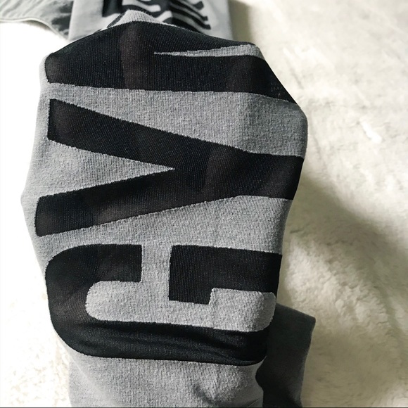 Gymshark Burnout Leggings (Light Grey/Black) - Picture 6 of 7